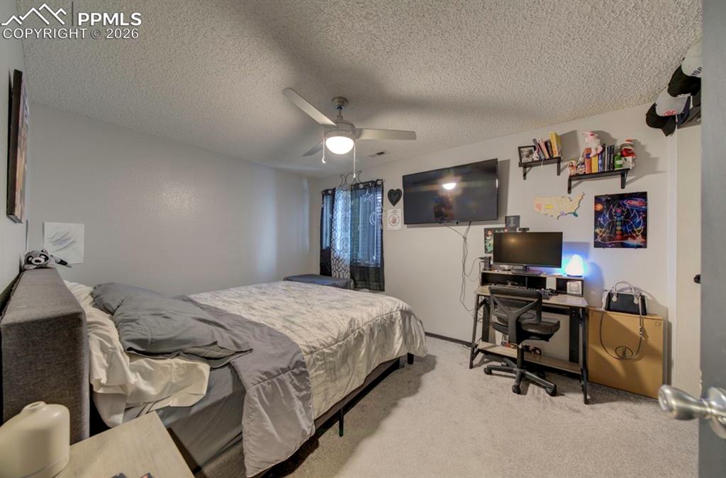 Image 43 of 50: Bedroom