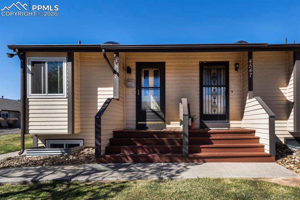 Image 8 of 50: Front of Structure