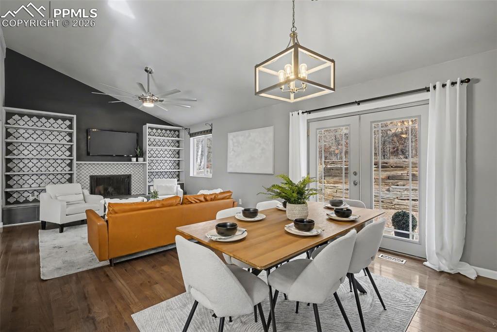 Image 7 of 41: Dining Area