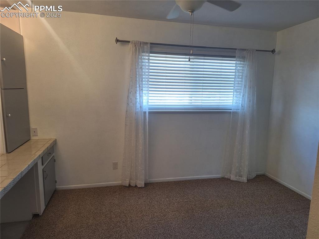 Image 22 of 28: Bedroom