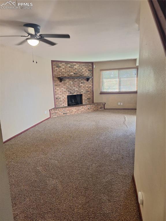 Image 9 of 28: Living Room