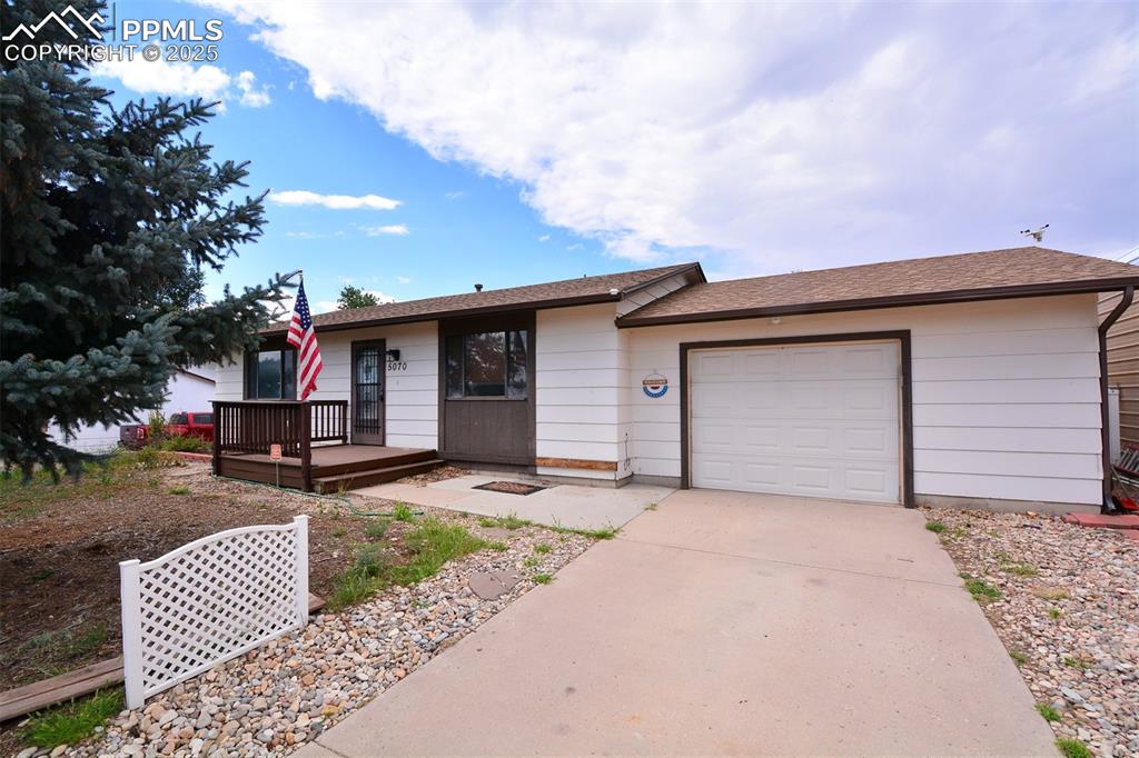 Image 2 of 31: Front of Structure