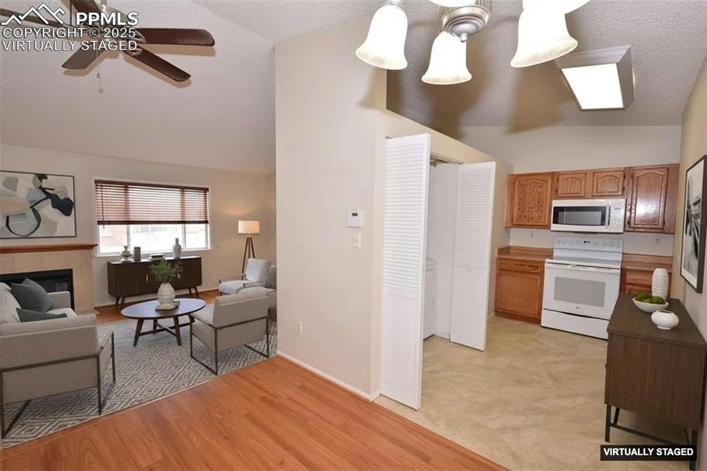 Image 6 of 31: Virtually Staged