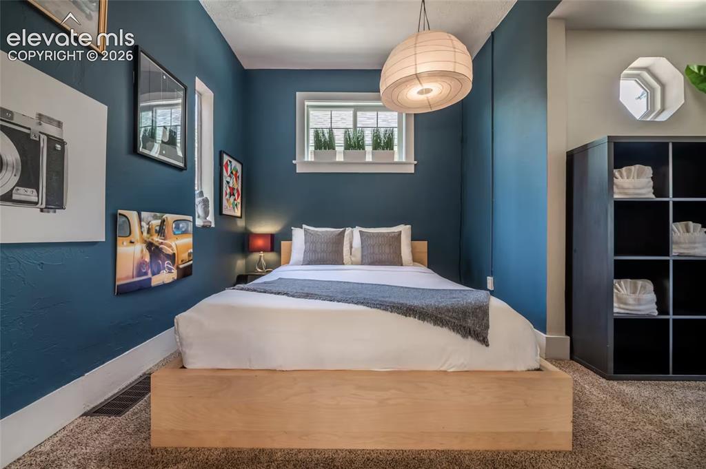 Image 15 of 31: Bedroom