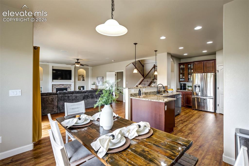 Image 15 of 47: Effortless flow to this floor plan. 