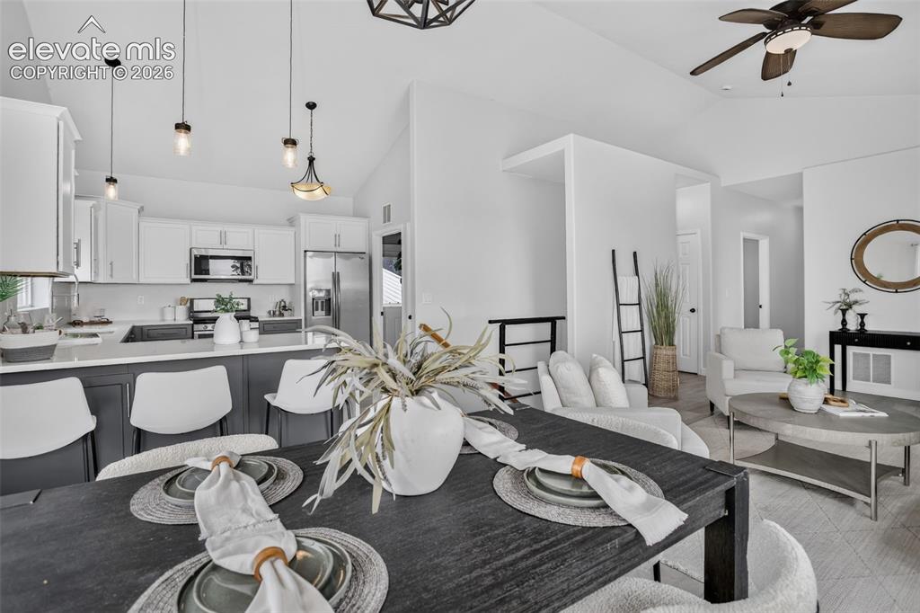 Image 10 of 50: Open floor plan works well.
