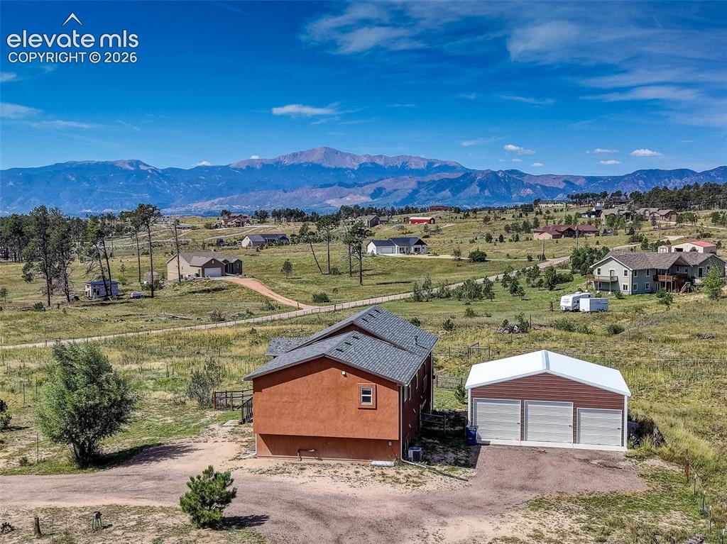 Image 41 of 50: Showing off the Mountain View!