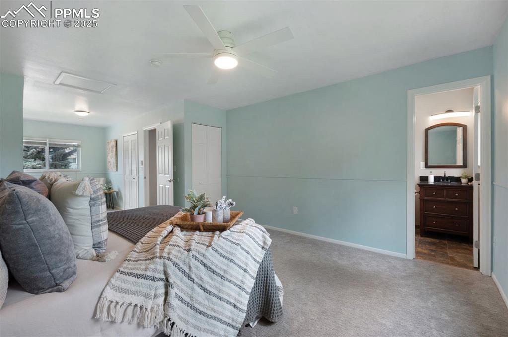 Image 15 of 40: Bedroom