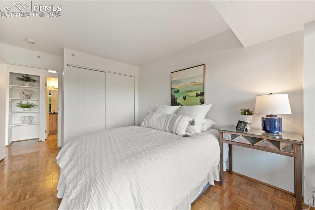 Image 13 of 31: Bedroom