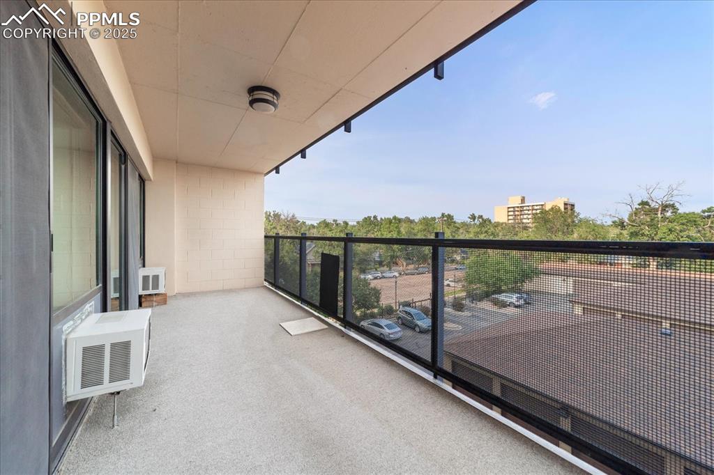 Image 15 of 31: Balcony