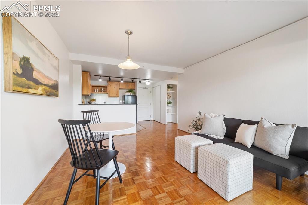 Image 6 of 31: Living Room