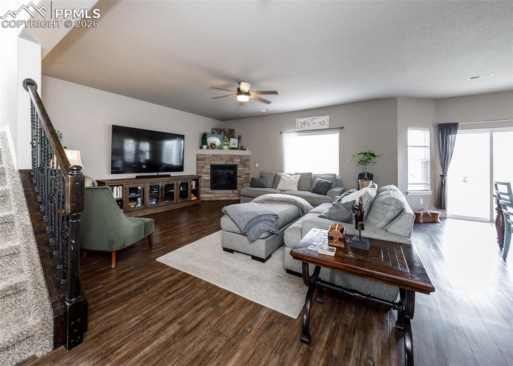 Image 11 of 47: Living Room
