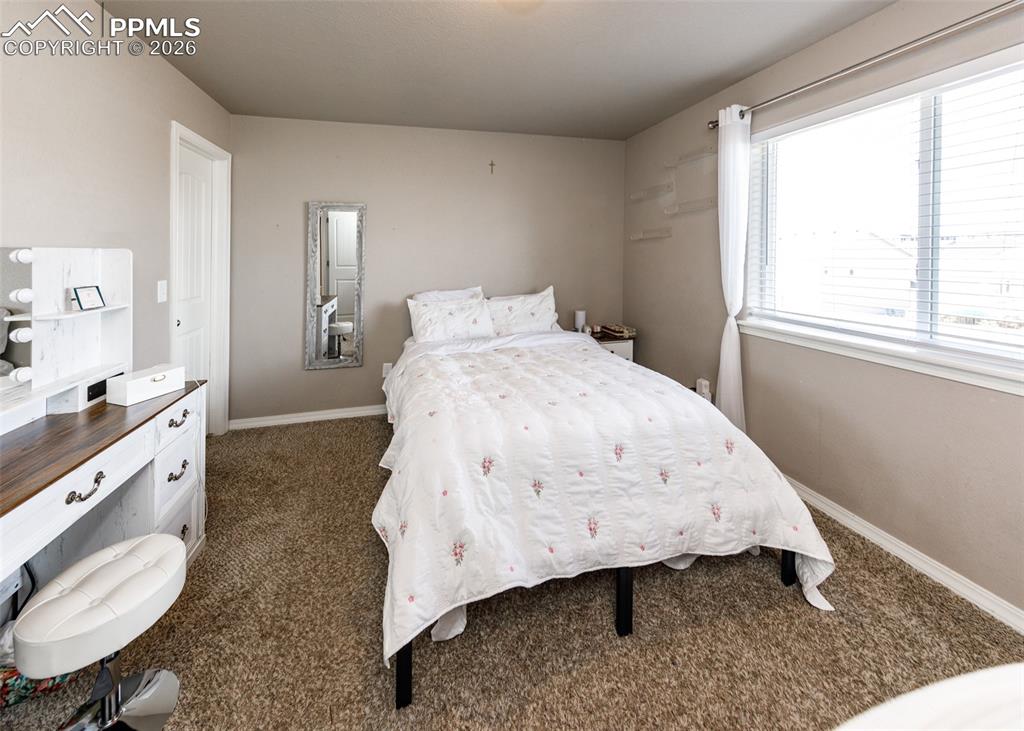 Image 41 of 47: Bedroom