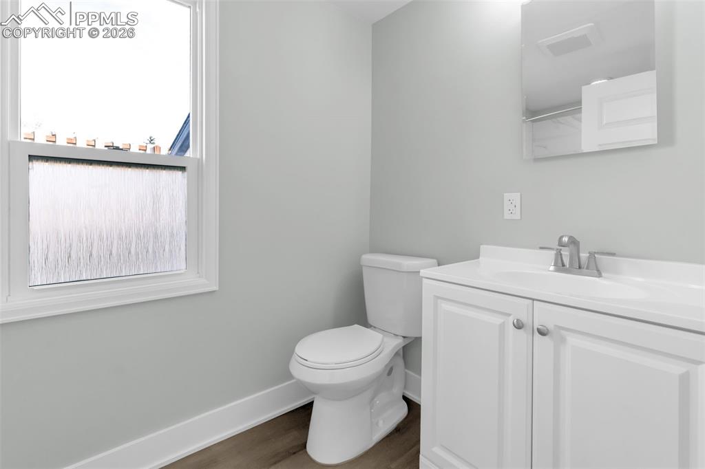 Image 11 of 24: Bathroom