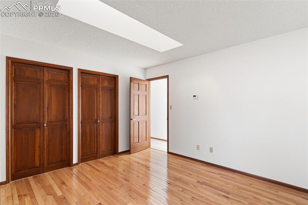 Image 33 of 48: Bedroom