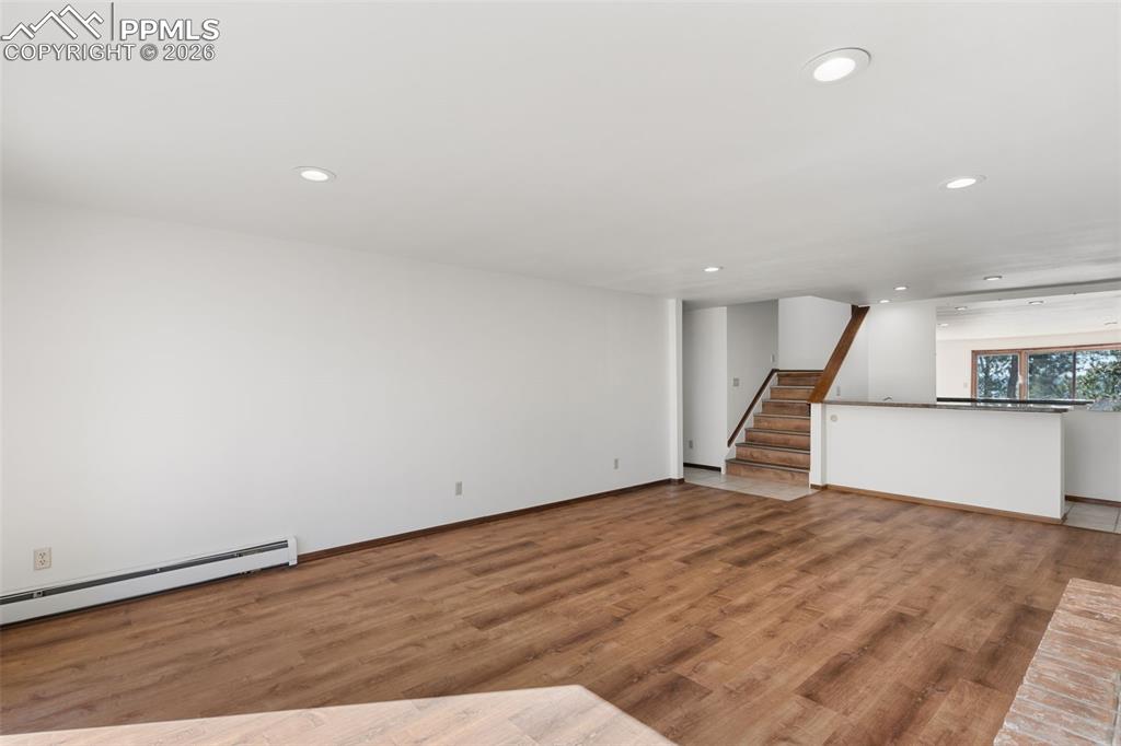 Image 39 of 48: Living Room