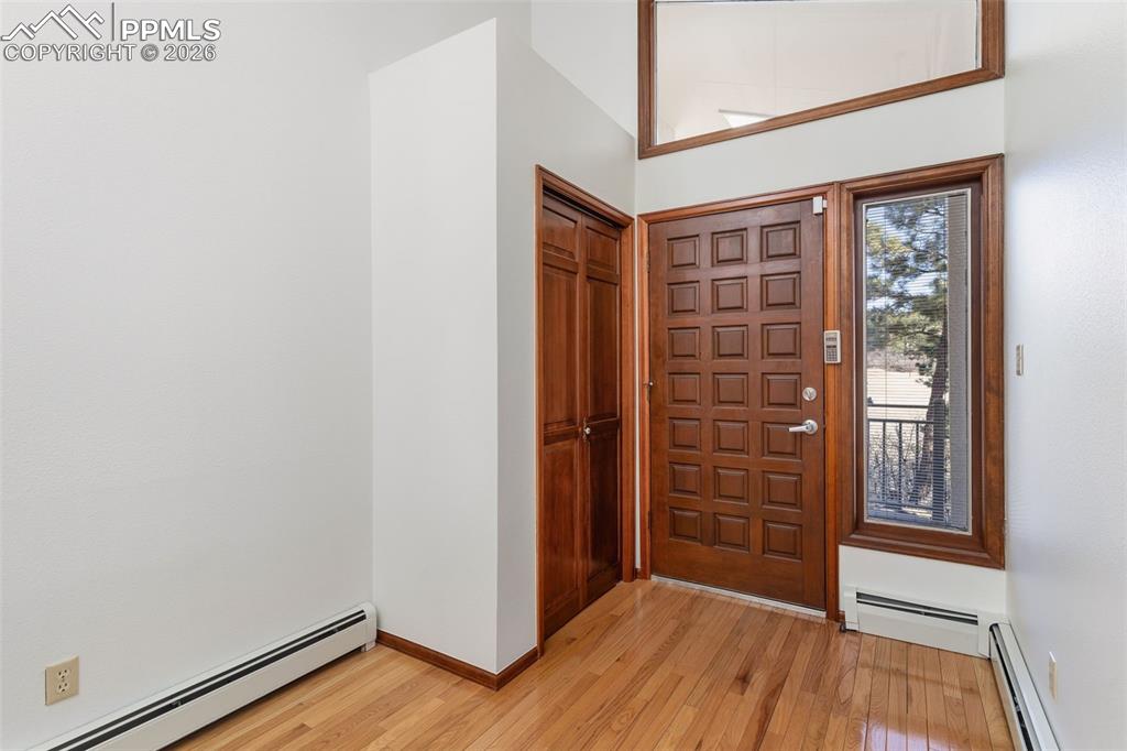 Image 7 of 48: Entry