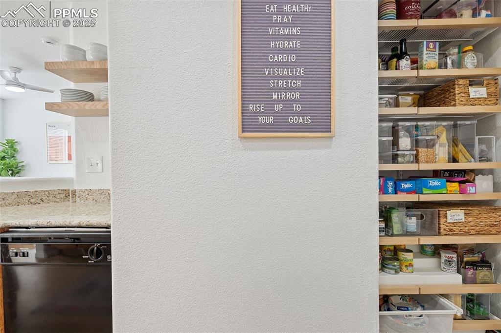 Image 20 of 38: Pantry