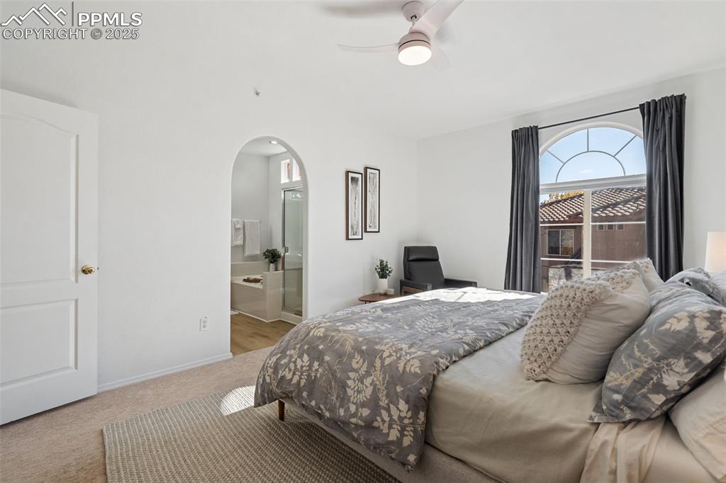 Image 25 of 38: Bedroom