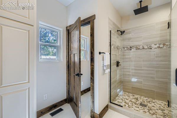 Image 16 of 27: Master Bathroom