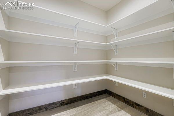 Image 22 of 27: Pantry