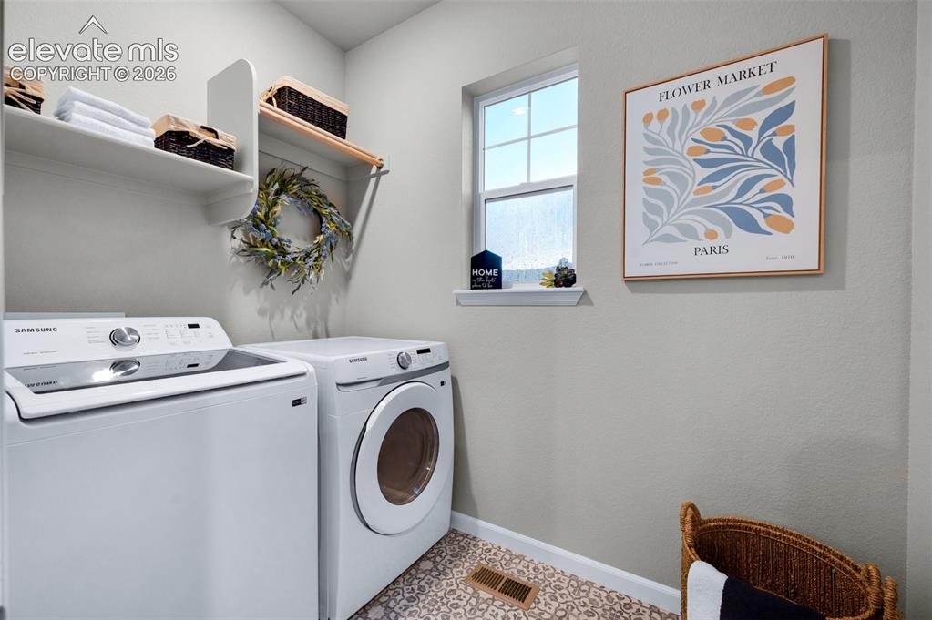 Image 18 of 23: Laundry