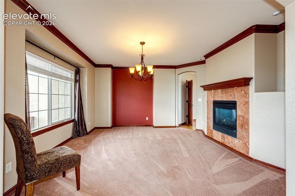 Image 14 of 47: Dining Room