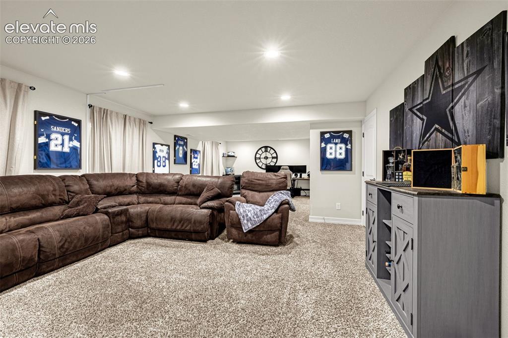 Image 35 of 49: Family Room