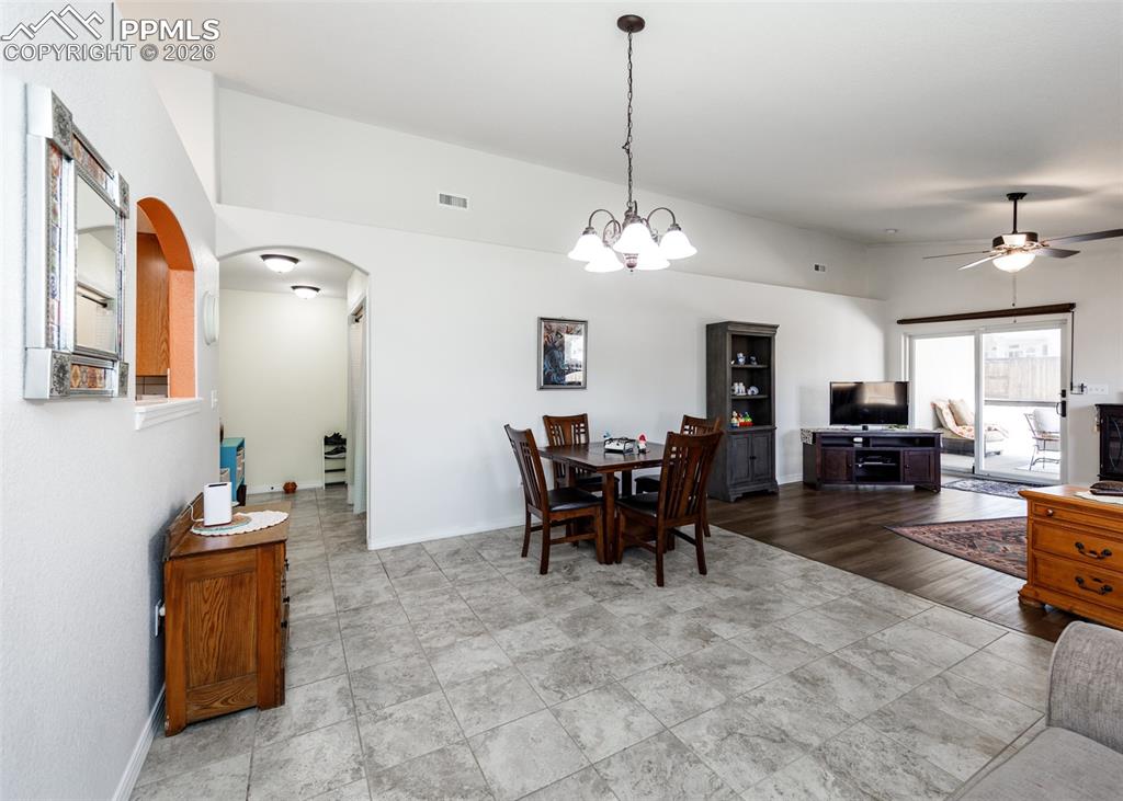 Image 11 of 38: Dining Area