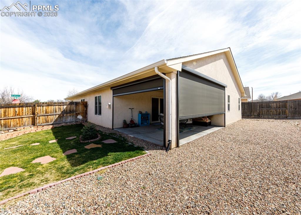 Image 33 of 38: Back of Structure