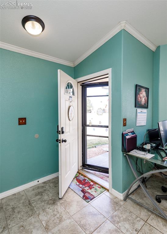 Image 4 of 38: Entry