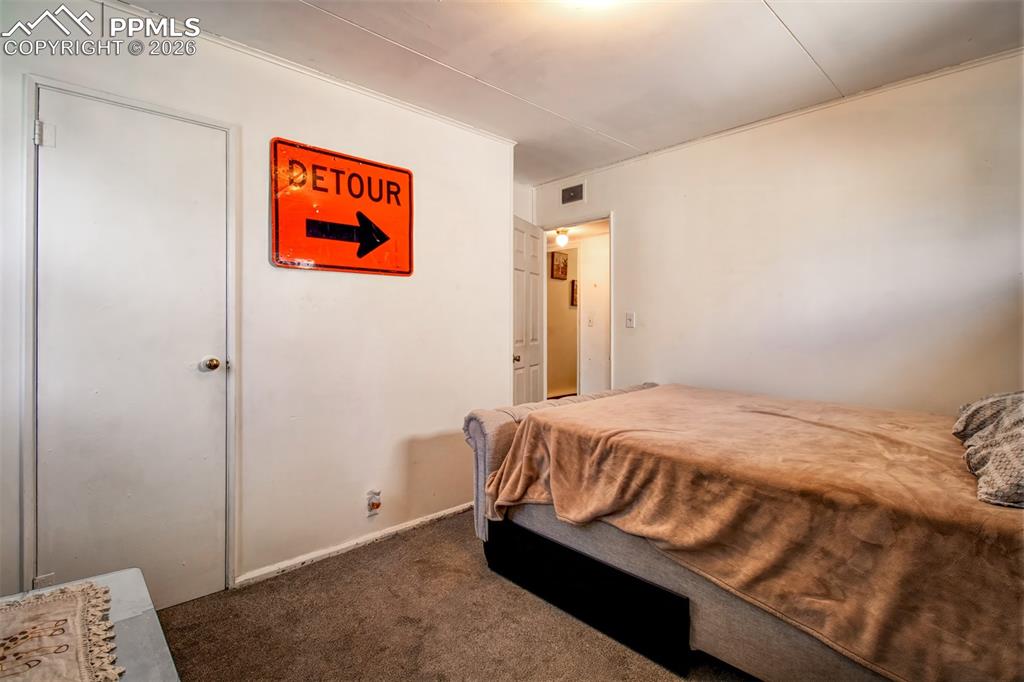 Image 11 of 21: Bedroom