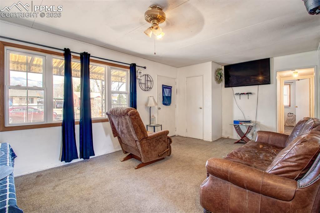 Image 7 of 21: Living Room