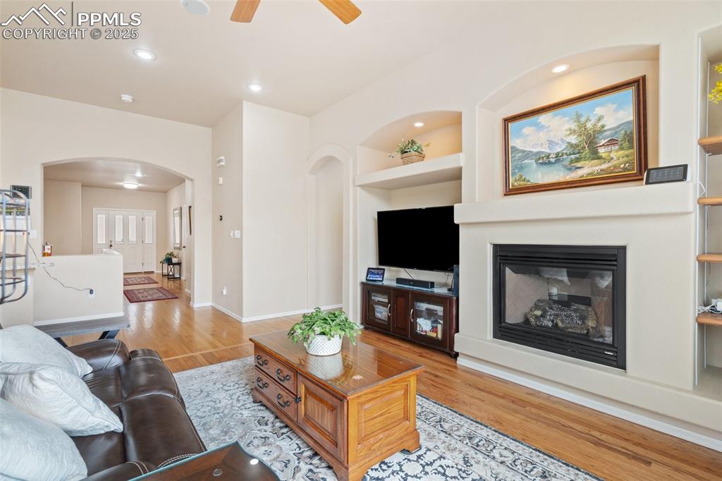 Image 10 of 45: Living Room