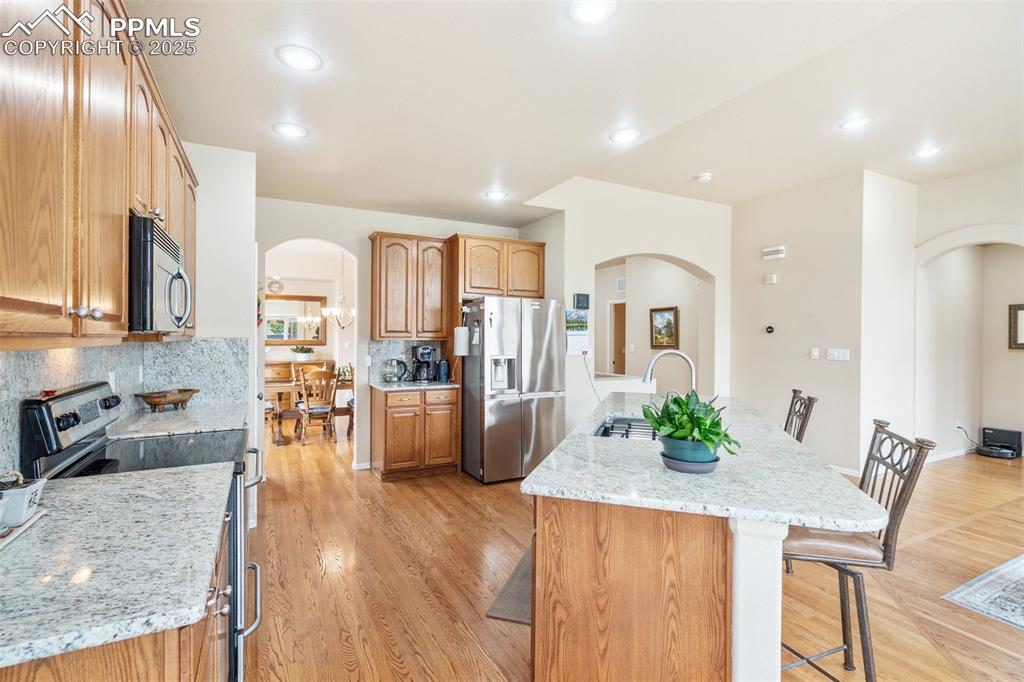 Image 11 of 45: Kitchen
