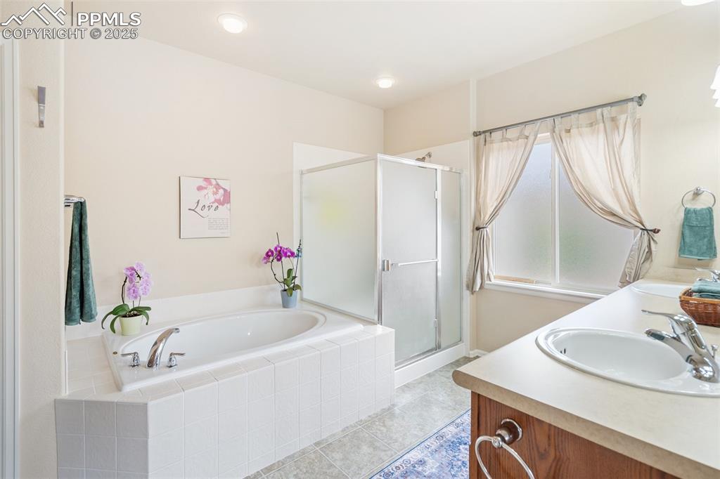 Image 21 of 45: Master Bathroom