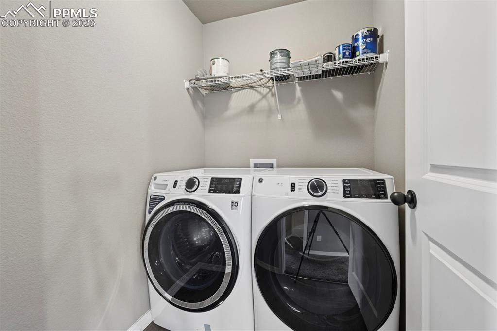 Image 24 of 36: Laundry