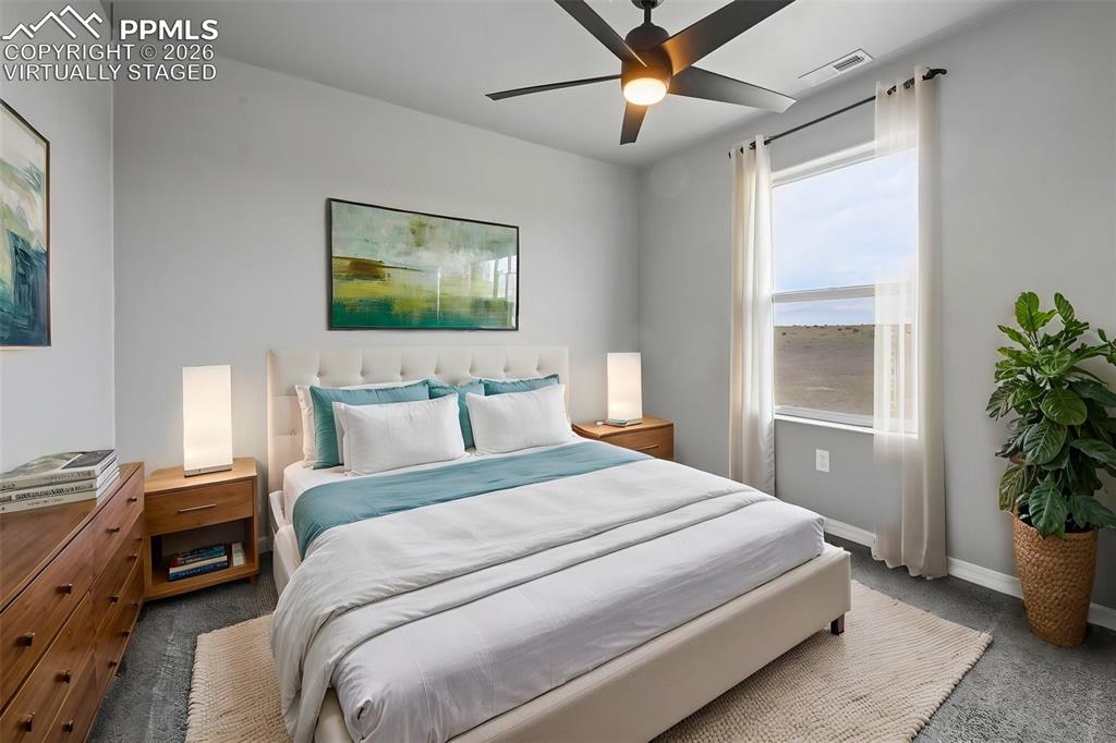 Image 25 of 36: Virtually staged bedrooom