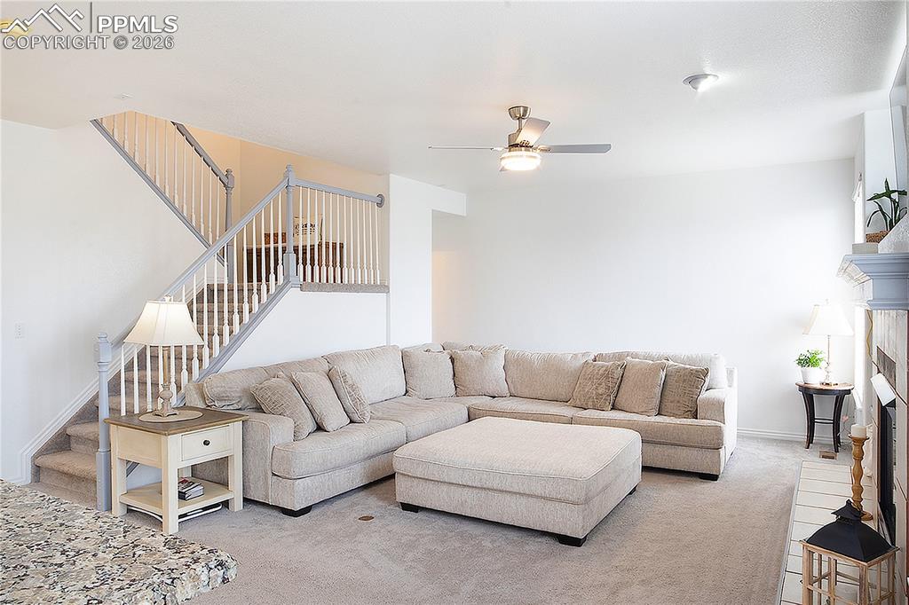 Image 19 of 48: Living Room