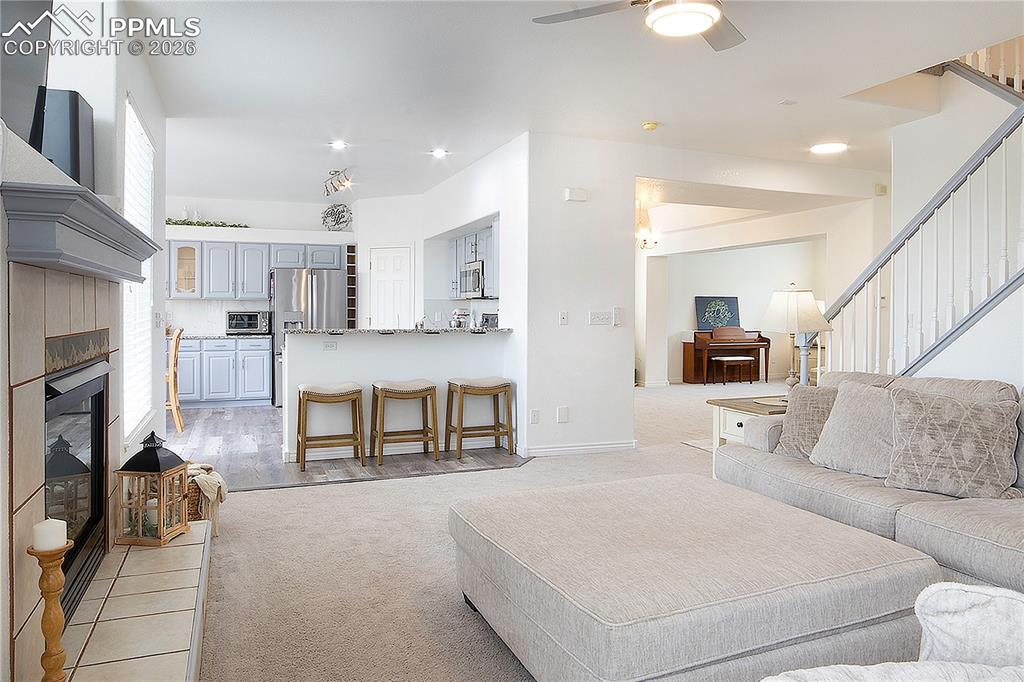 Image 21 of 48: Living Room