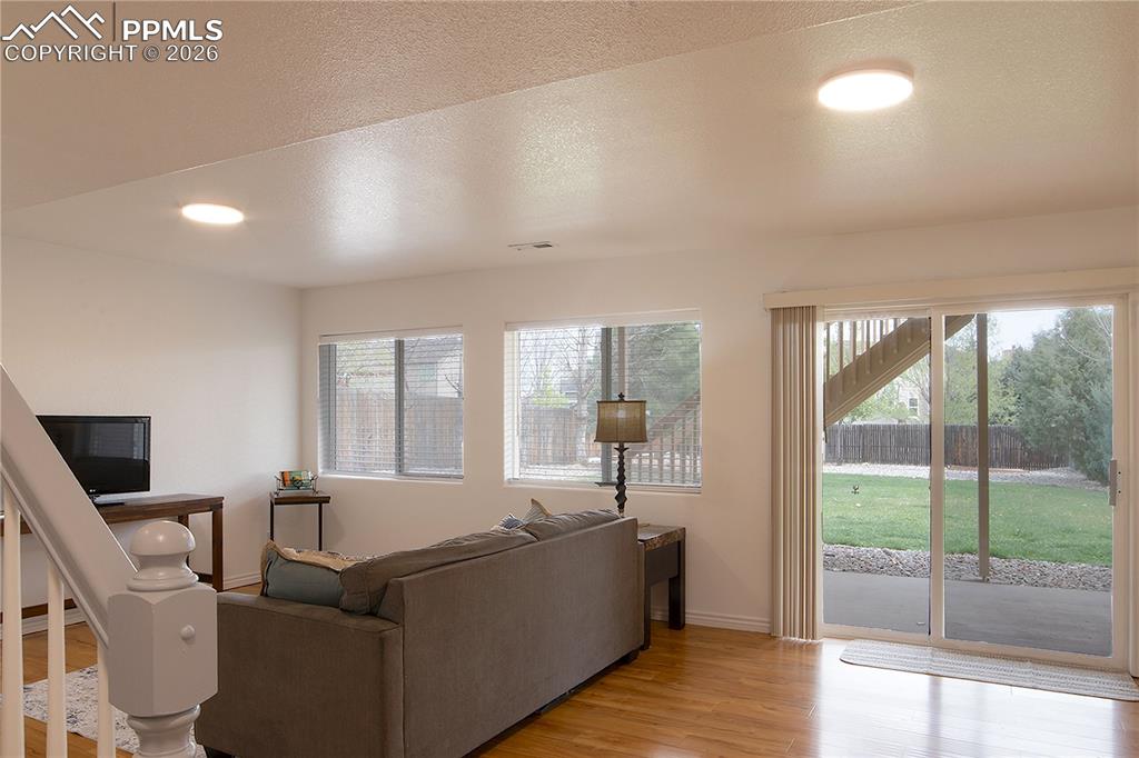 Image 33 of 48: Living Room