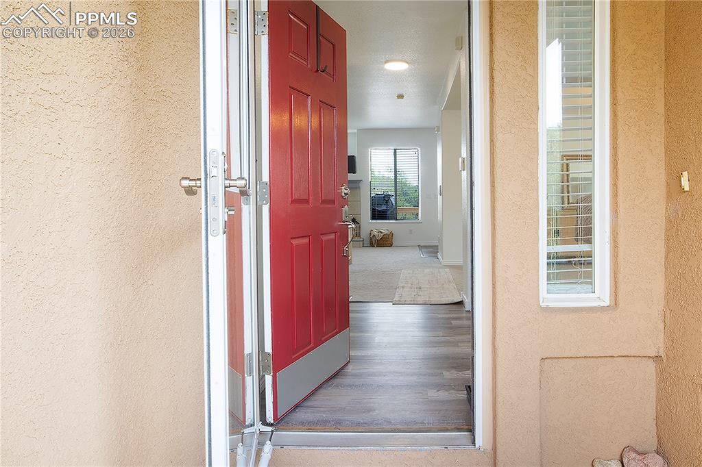 Image 7 of 48: Entry