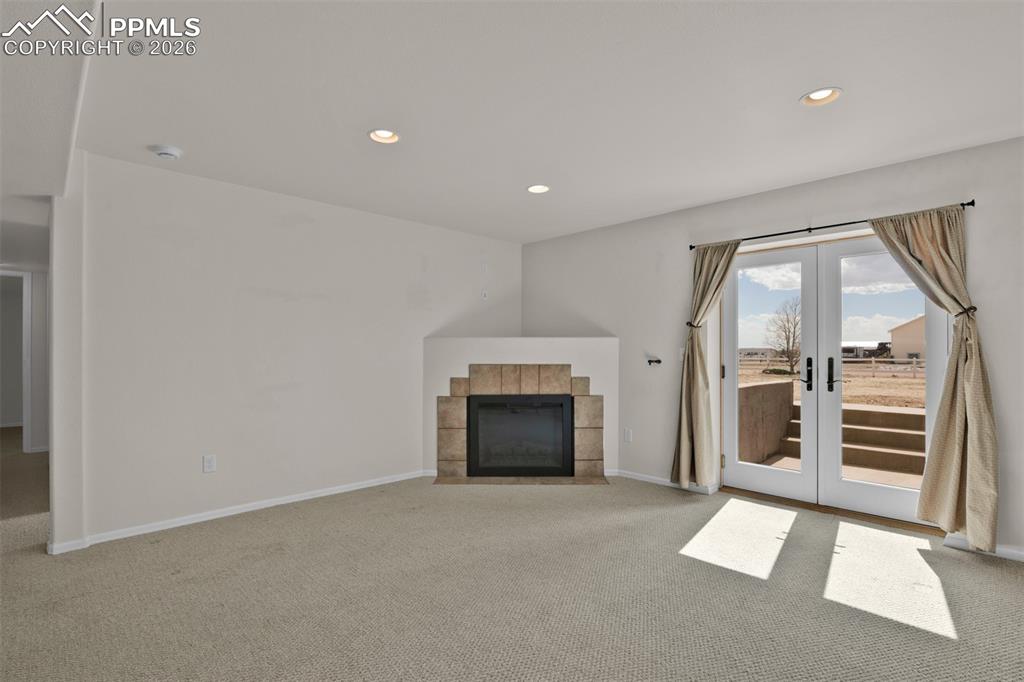 Image 33 of 49: Multi-Family Living Area