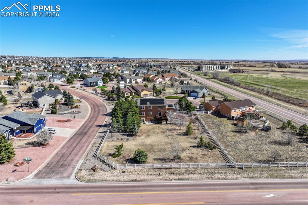 Image 47 of 49: Large Back Yard