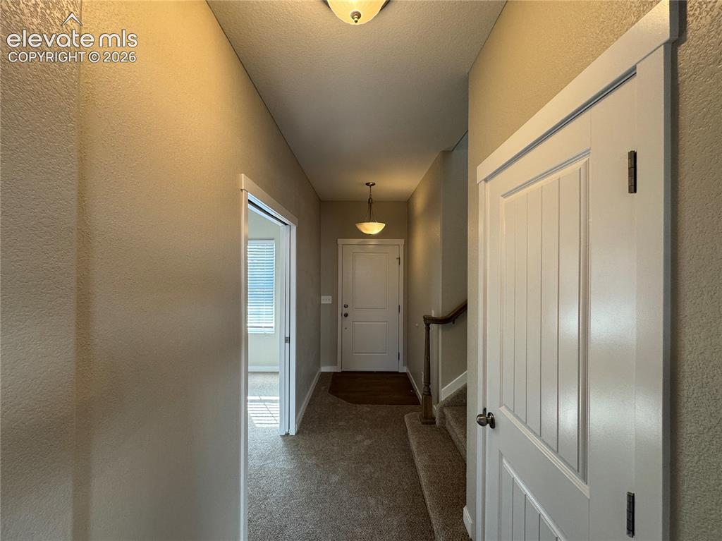 Image 8 of 10: Entry