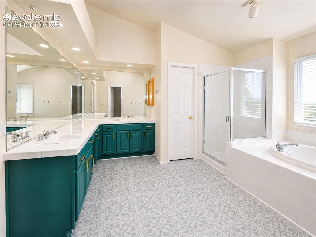 Image 16 of 29: Master Bathroom