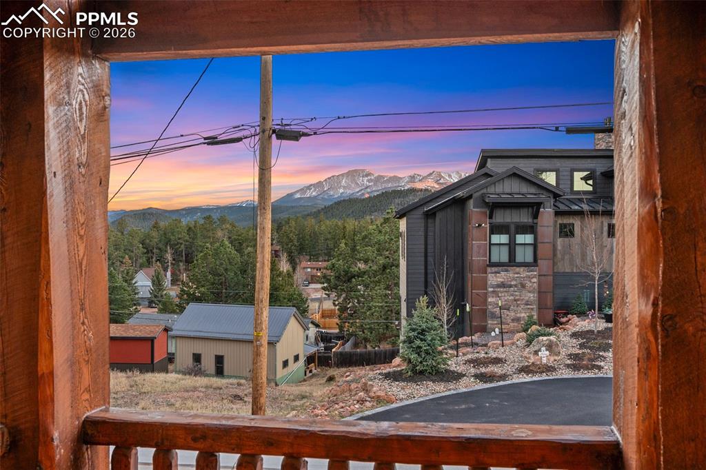 Image 19 of 31: View