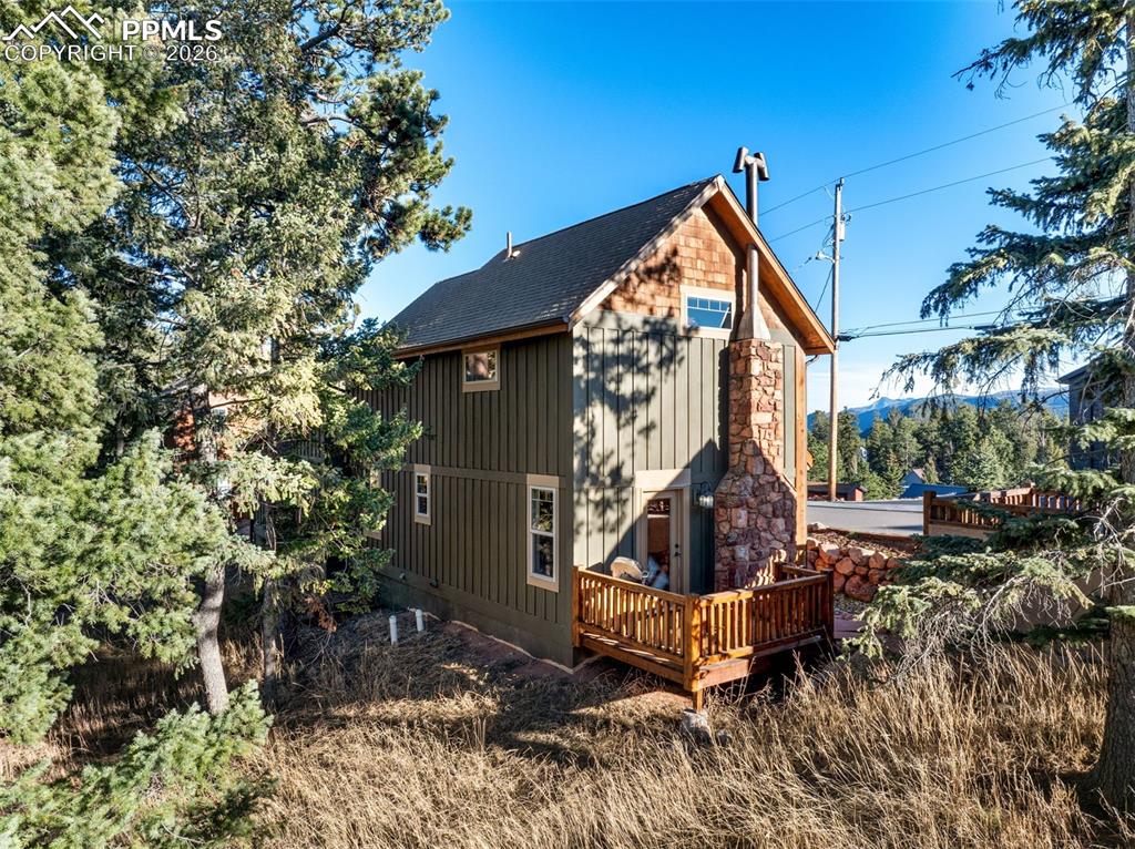 Image 26 of 31: Side of Structure