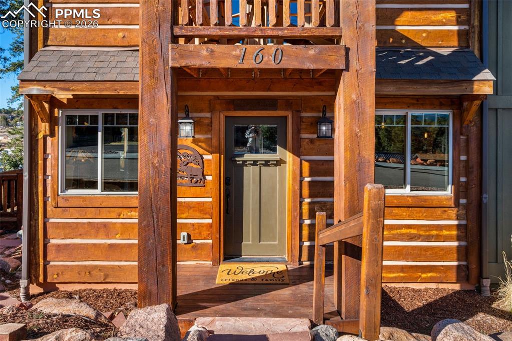 Image 3 of 31: Entry