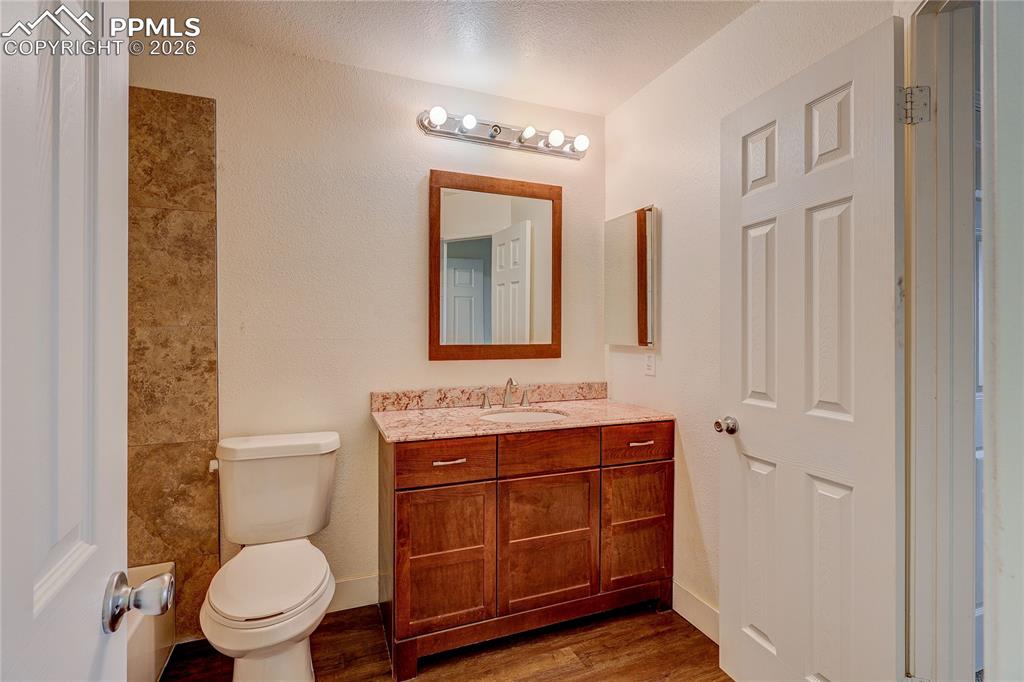 Image 20 of 31: Bathroom